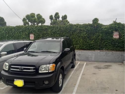 Photo 1 of 4 of 2001 Toyota Sequoia Limited